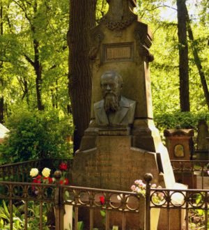 Dostoevsky's grave